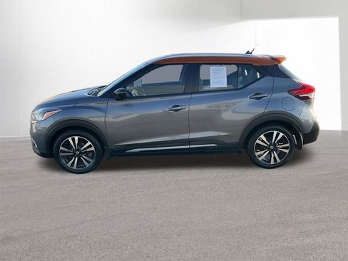 Used 2019 Nissan Kicks SR w/ SR Premium Package image 4