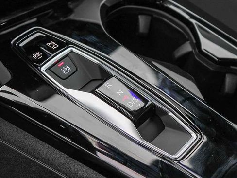 New 2025 Audi SQ5 Premium Plus image 25