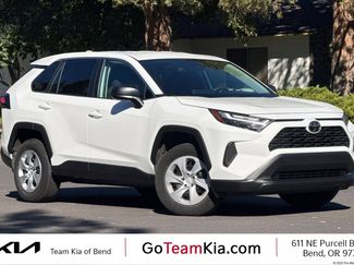 Used 2025 Toyota RAV4 LE AWD/4WD video 1