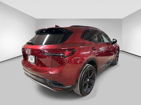 Certified 2022 Buick Envision Essence w/ Technology Package II AWD/4WD image 5