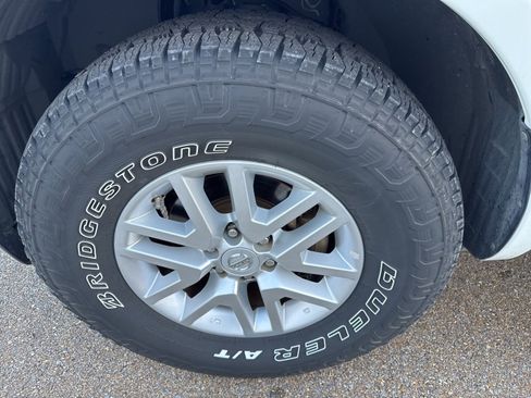 Used 2016 Nissan Frontier SV w/ SV Value Truck Package image 12