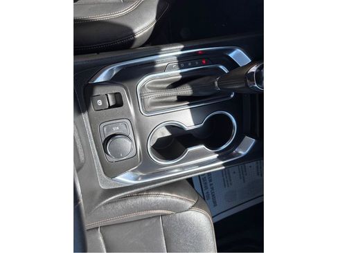 Used 2019 Chevrolet Traverse LT w/ LT Premium Package FWD image 15