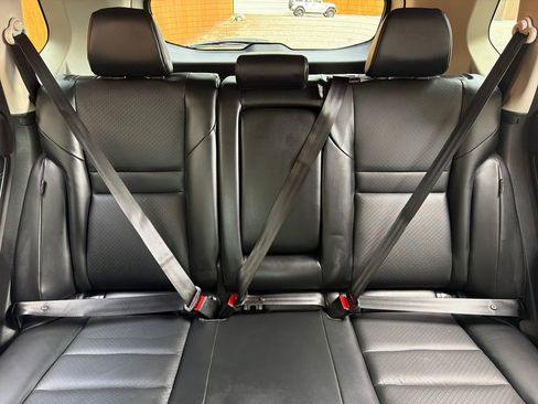 Used 2024 Nissan Rogue SV w/ SV Premium Package image 27