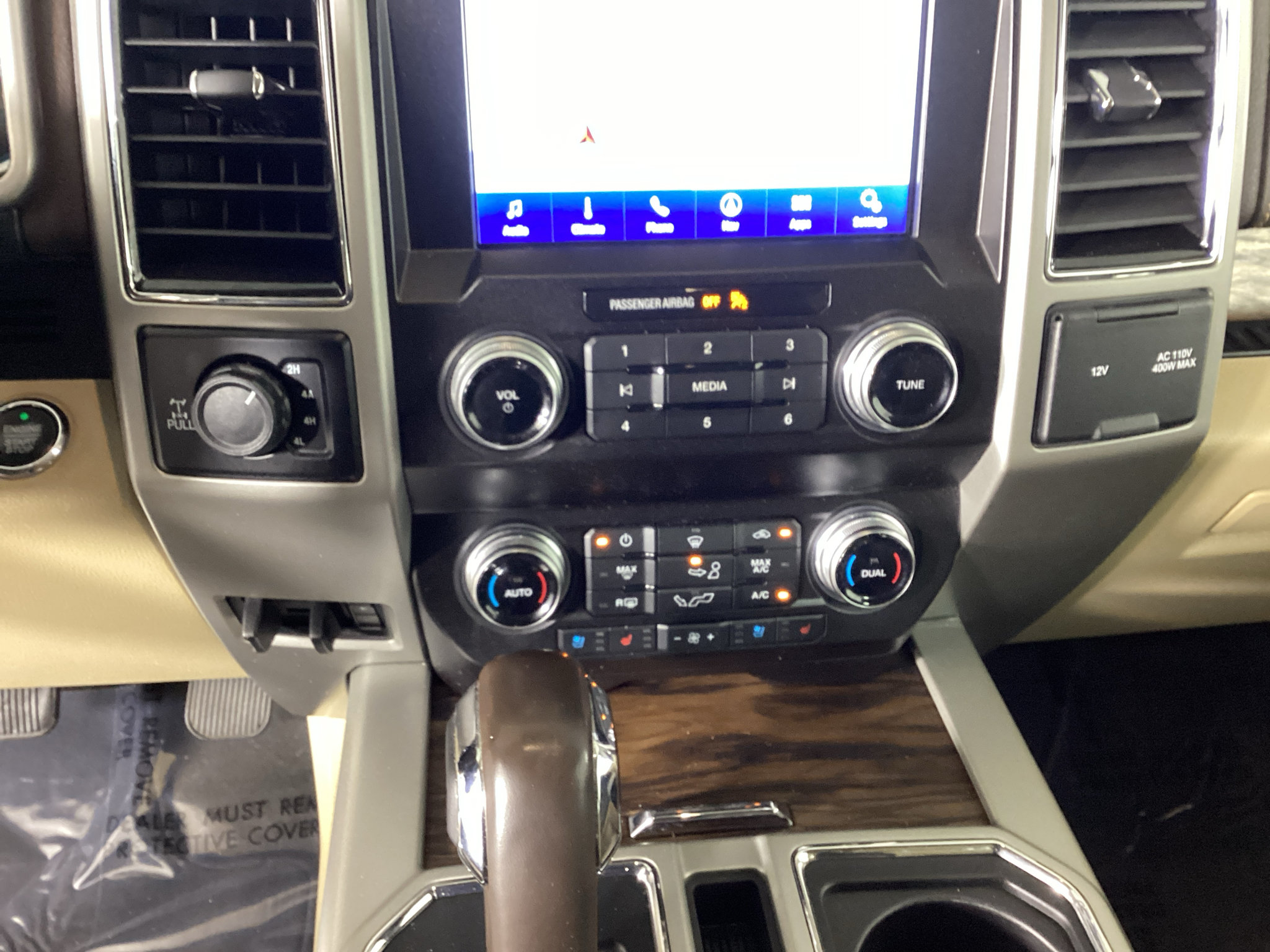 Used 2019 Ford F150 Lariat w/ Equipment Group 502A Luxury AWD/4WD image 25