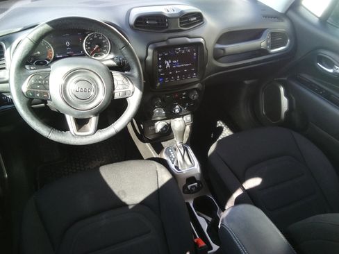 Used 2022 Jeep Renegade Latitude w/ Convenience Group image 12