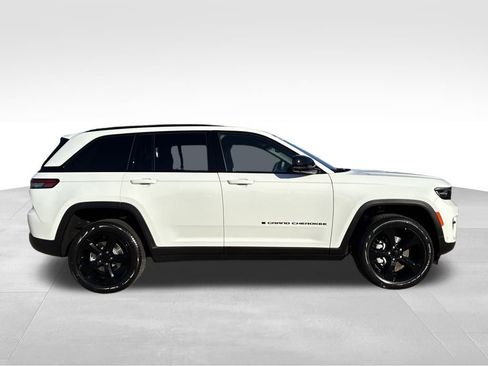 New 2025 Jeep Grand Cherokee Limited w/ Luxury Tech Group II image 7