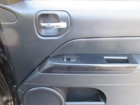 Used 2015 Jeep Patriot Sport w/ Power Value Group image 23