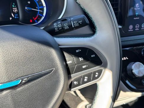 Used 2018 Chrysler Pacifica Limited w/ Advanced Safetytec Group image 43