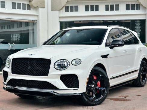 Used 2023 Bentley Bentayga image 10