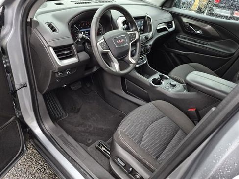 Used 2024 GMC Terrain SLE w/ Driver Convenience Package image 19