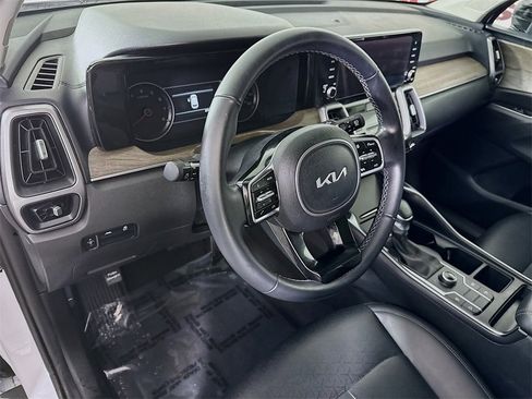 Used 2023 Kia Sorento S w/ Panoramic Sunroof Package image 21