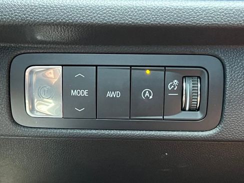 Used 2026 Chevrolet Traverse Z71 w/ LPO, Floor Liner Package AWD/4WD image 21