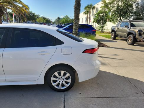 Certified 2024 Toyota Corolla LE FWD image 4