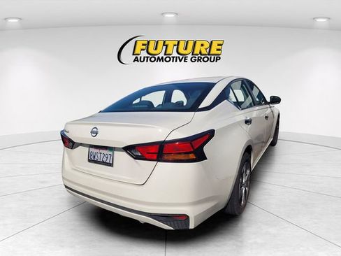 Used 2021 Nissan Altima 2.5 S FWD image 3