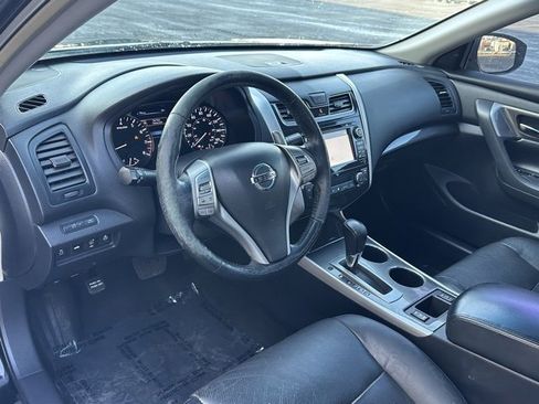 Used 2013 Nissan Altima 3.5 SL w/ Technology Pkg image 32