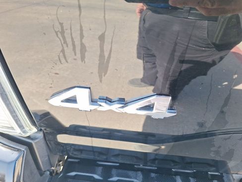 Used 2022 Toyota Tacoma Limited image 13