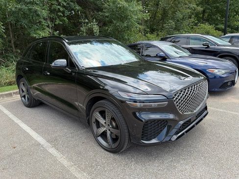 Used 2023 Genesis GV70 2.5T w/ Sport Prestige Package AWD/4WD image 3