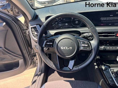 Certified 2024 Kia Seltos S FWD image 14