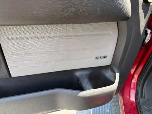 Used 2013 Ford F150 Platinum AWD/4WD image 16