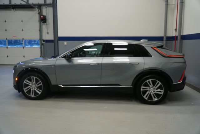 Certified 2024 Cadillac Lyriq Tech w/ Driver Assist Package AWD/4WD image 2