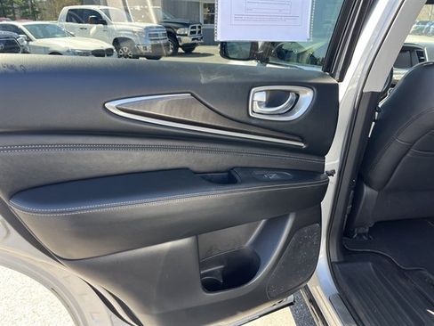 Used 2019 INFINITI QX60 Luxe w/ Essential Package image 36