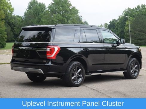 Used 2019 Ford Expedition XLT w/ Equipment Group 202A AWD/4WD image 27