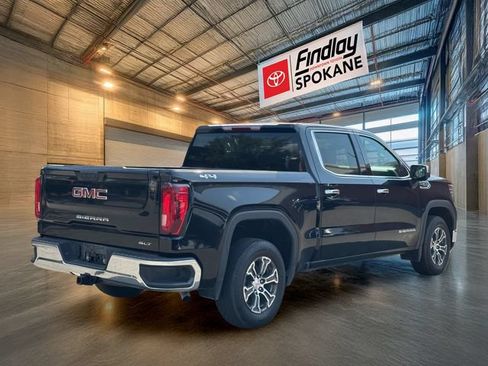 Used 2025 GMC Sierra 1500 SLT AWD/4WD image 4
