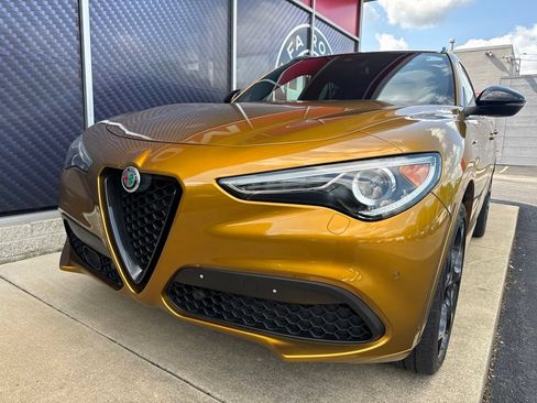 Used 2023 Alfa Romeo Stelvio Veloce AWD/4WD image 18