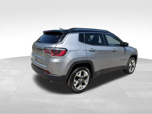 Used 2018 Jeep Compass Limited w/ Navigation Group AWD/4WD image 3