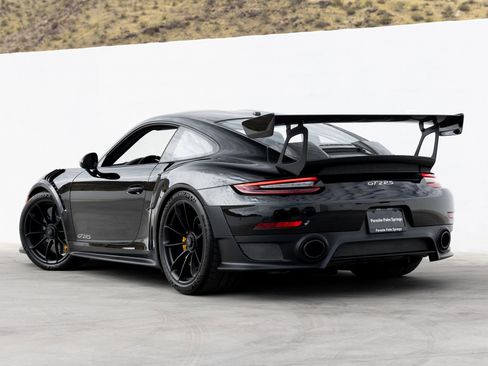 Certified 2018 Porsche 911 GT2 RS image 3
