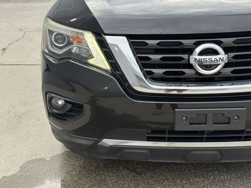 Used 2019 Nissan Pathfinder Platinum w/ Cargo Package FWD image 12