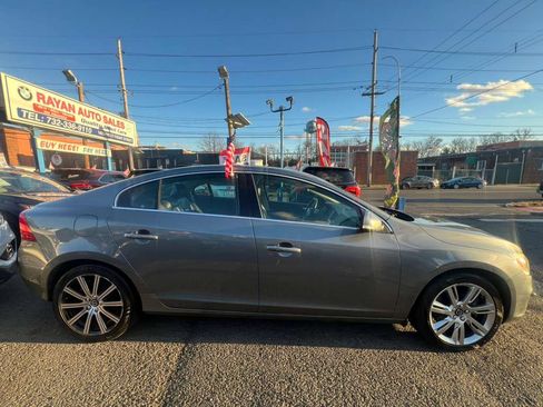 Used 2017 Volvo S60 T5 Inscription w/ Convenience Package image 11