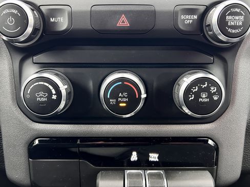 Certified 2022 RAM 1500 Big Horn image 32