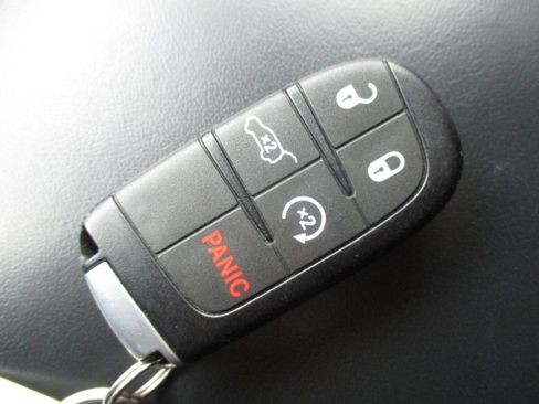 Used 2017 Dodge Durango R/T image 45