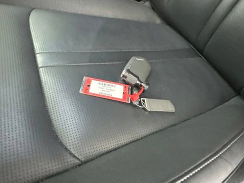 Certified 2025 Kia Sorento EX w/ Panoramic Sunroof Package FWD image 32