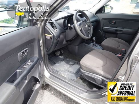 Used 2013 Kia Soul FWD image 17