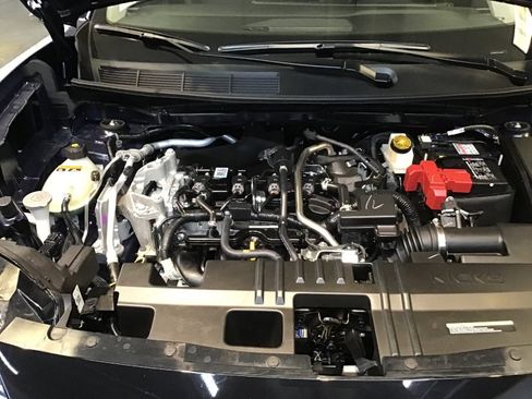 Used 2025 Nissan Kicks SR AWD/4WD image 4