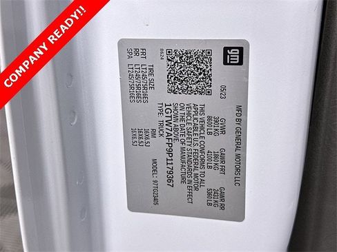 Used 2023 GMC Savana 2500 w/ Driver Convenience Package image 31