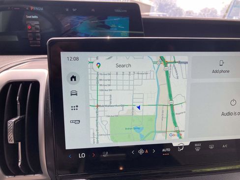 Used 2025 Ford Expedition Active image 23