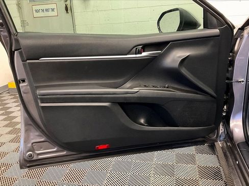 Used 2022 Toyota Camry LE w/ Convenience Package image 21