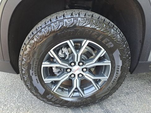 Certified 2025 GMC Acadia AT4 w/ Super Cruise Package AWD/4WD image 22