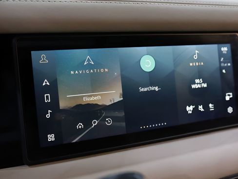 Used 2023 Land Rover Defender 110 X-Dynamic SE image 34