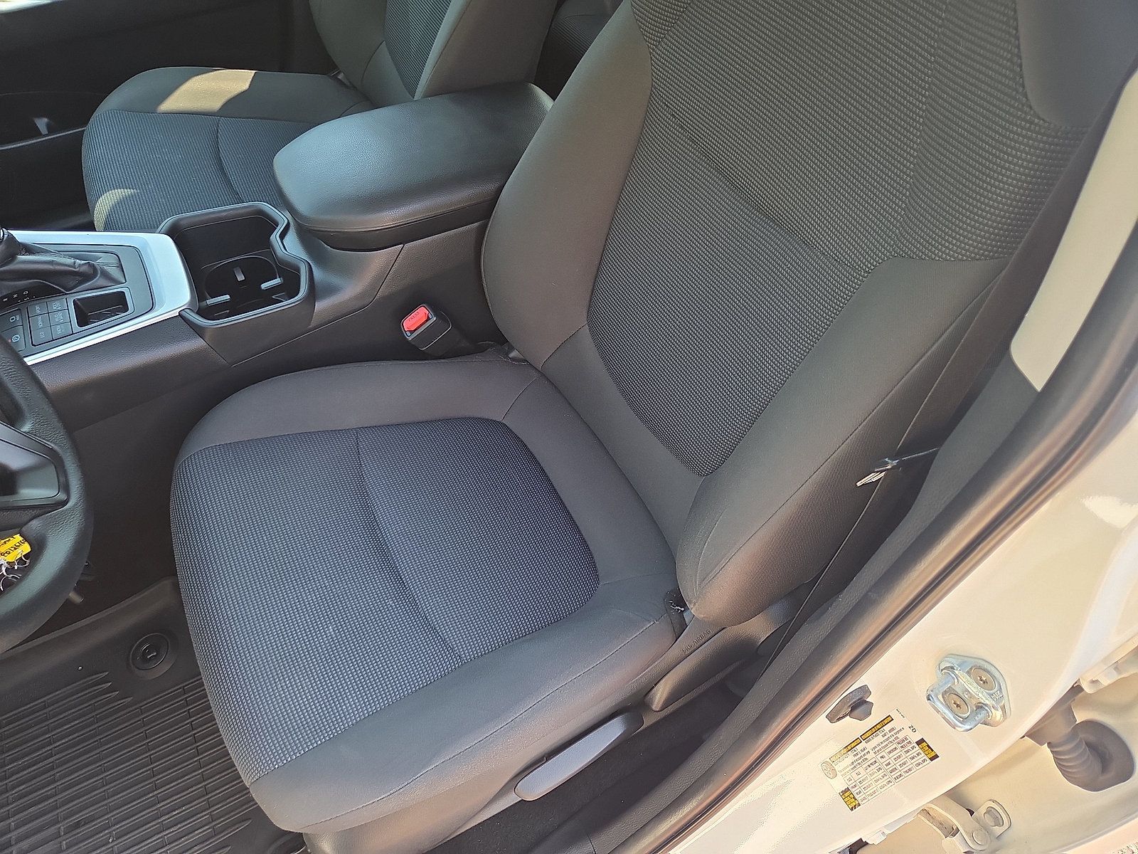 Used 2023 Toyota RAV4 LE AWD/4WD image 13