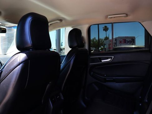 Used 2020 Ford Edge SEL FWD image 35