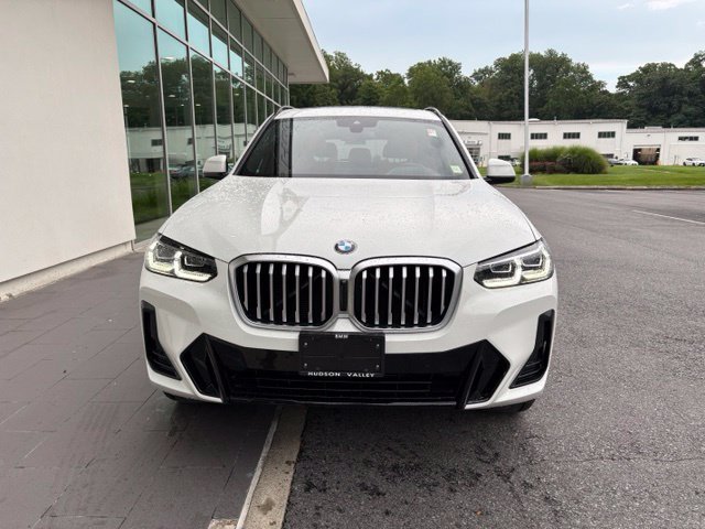Used 2024 BMW X3 xDrive30i w/ Premium Package AWD/4WD image 4