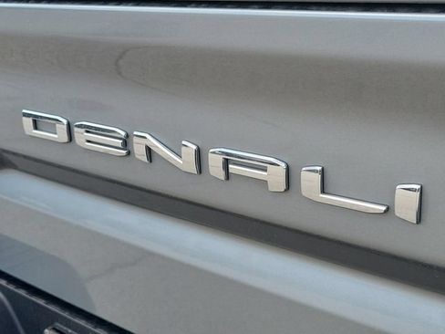 Used 2025 GMC Sierra 1500 Denali AWD/4WD image 8
