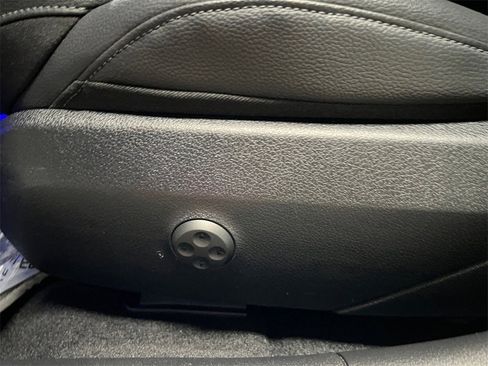 Used 2022 Mercedes-Benz C 300 4MATIC Sedan image 25