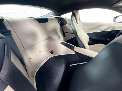 Certified 2021 Ferrari Roma RWD image 22