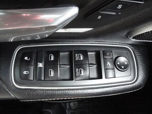 Used 2021 RAM 1500 Laramie w/ Night Edition AWD/4WD image 35