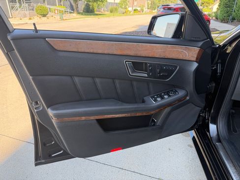 Used 2012 Mercedes-Benz E 350 4MATIC Sedan image 10